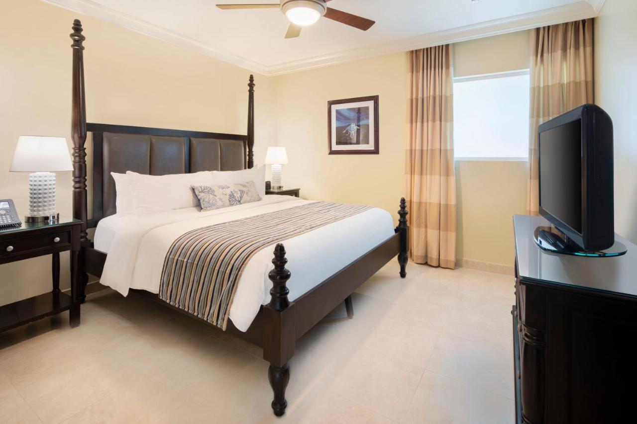 Ocean Two Resort - Breakfast Included By Ocean Hotels Saint Lawrence Gap Екстериор снимка