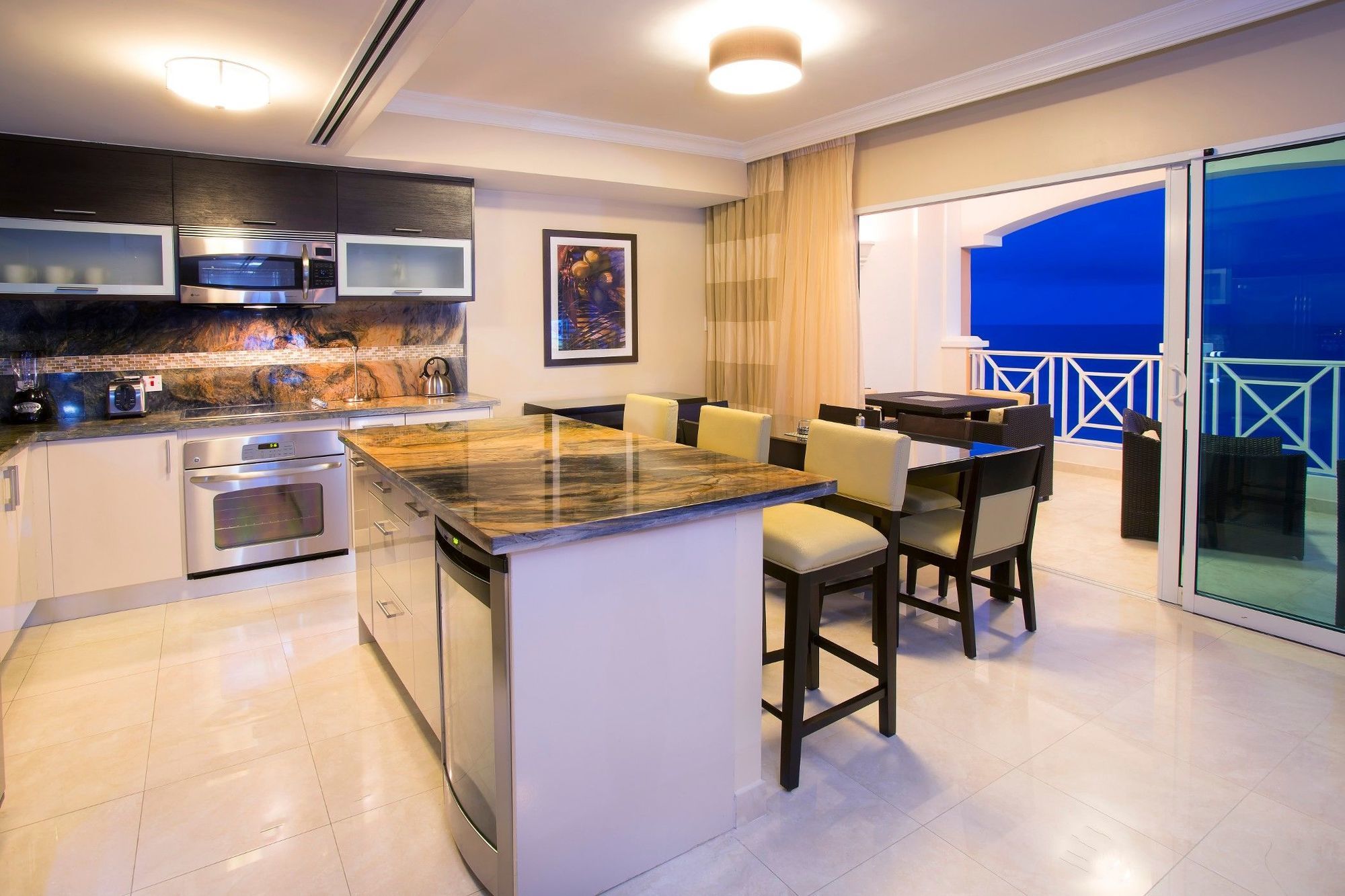 Ocean Two Resort - Breakfast Included By Ocean Hotels Saint Lawrence Gap Екстериор снимка