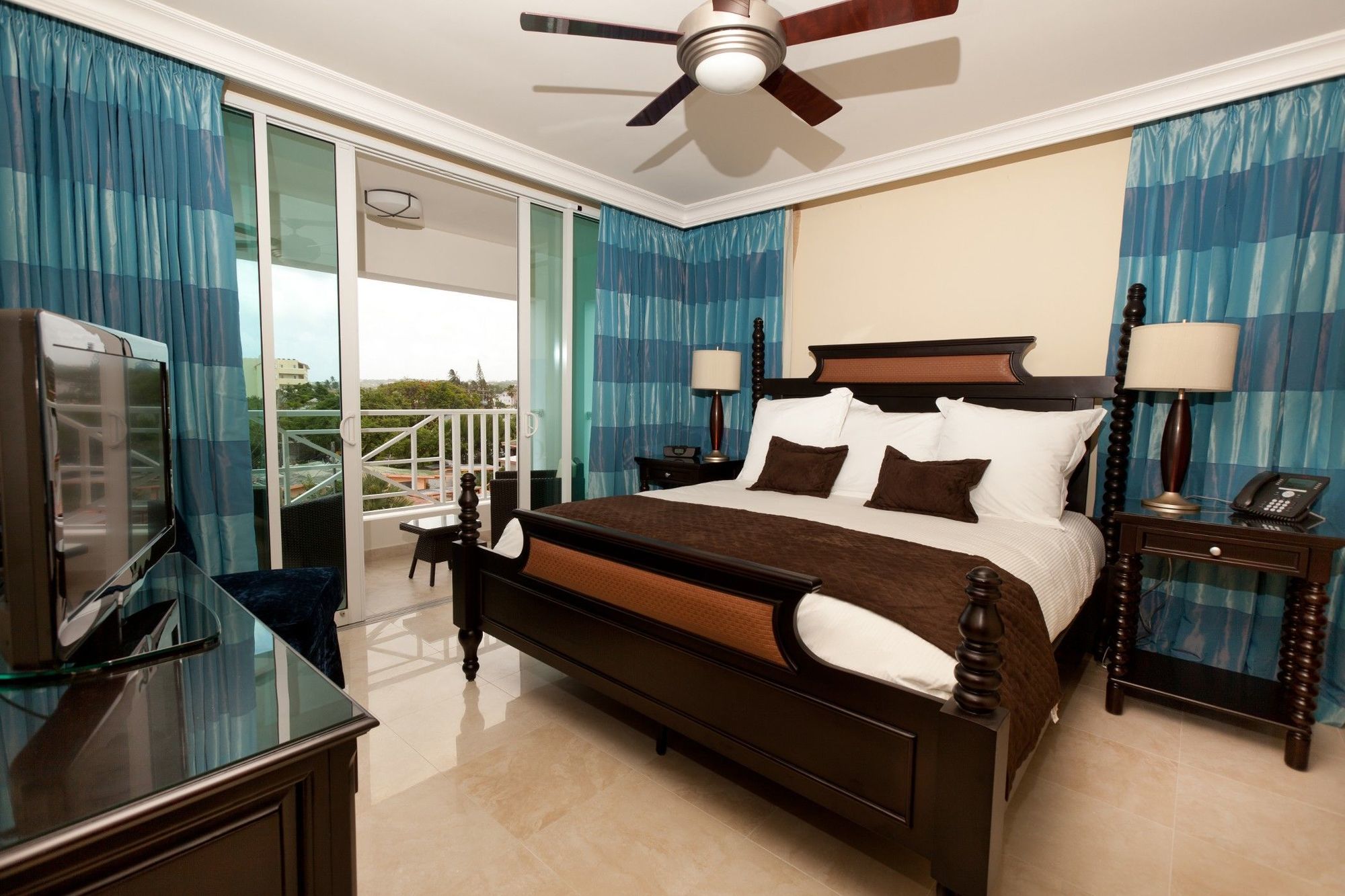 Ocean Two Resort - Breakfast Included By Ocean Hotels Saint Lawrence Gap Стая снимка